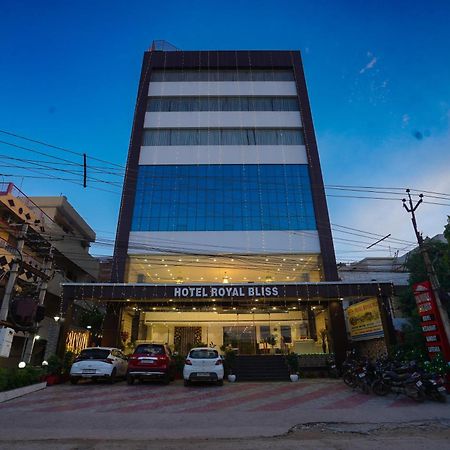 Royal Bliss Hotell Patna  Exteriör bild
