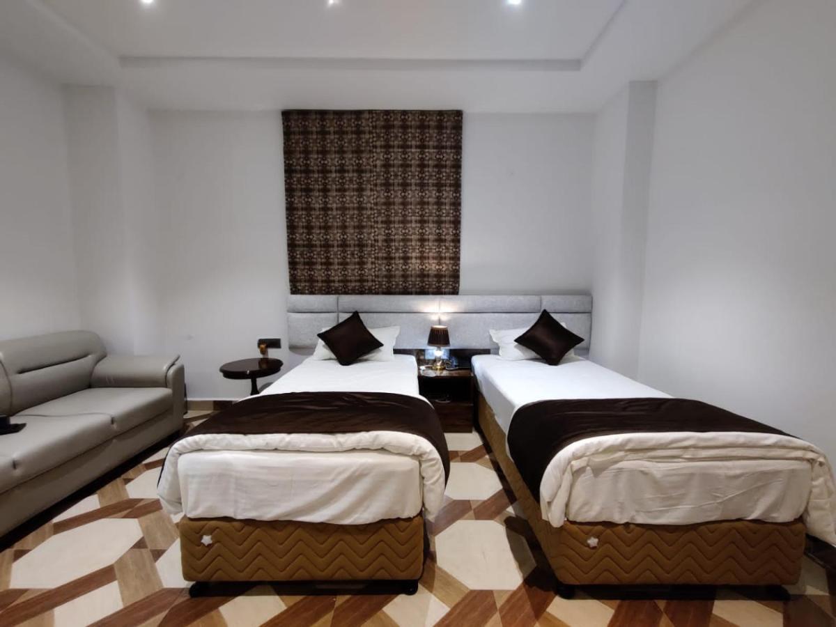 Royal Bliss Hotell Patna  Exteriör bild