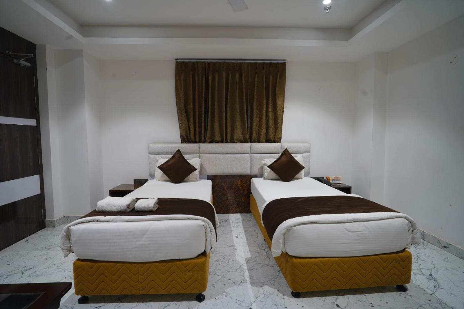 Royal Bliss Hotell Patna  Exteriör bild