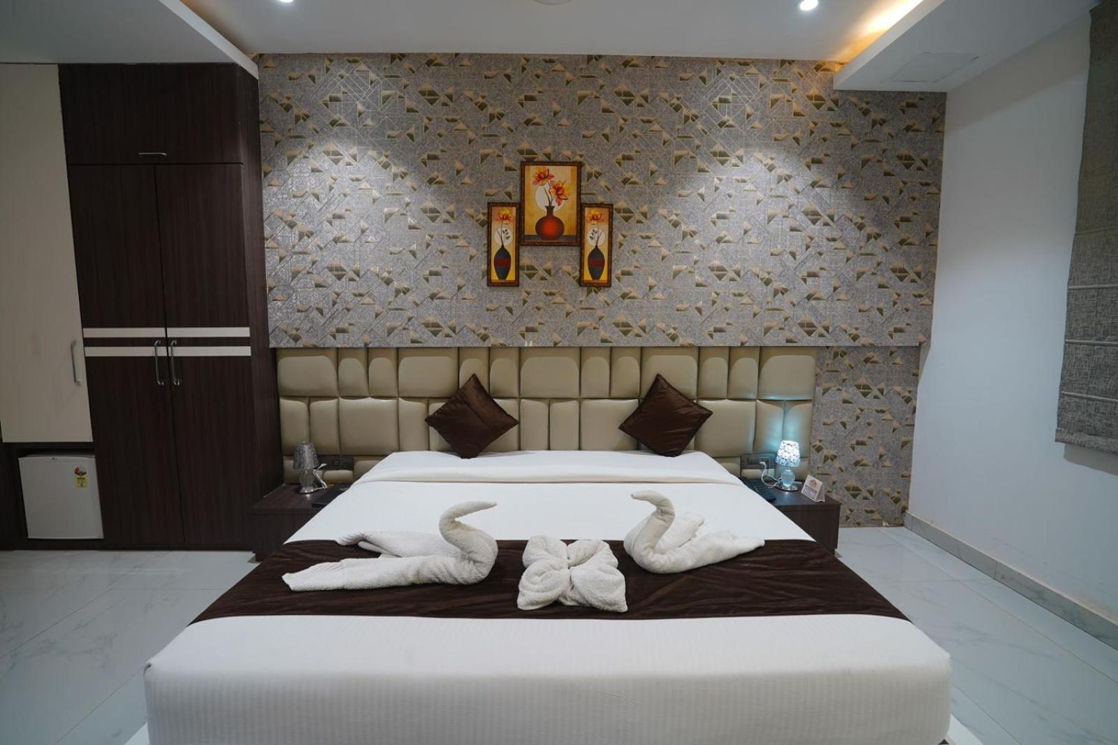 Royal Bliss Hotell Patna  Exteriör bild