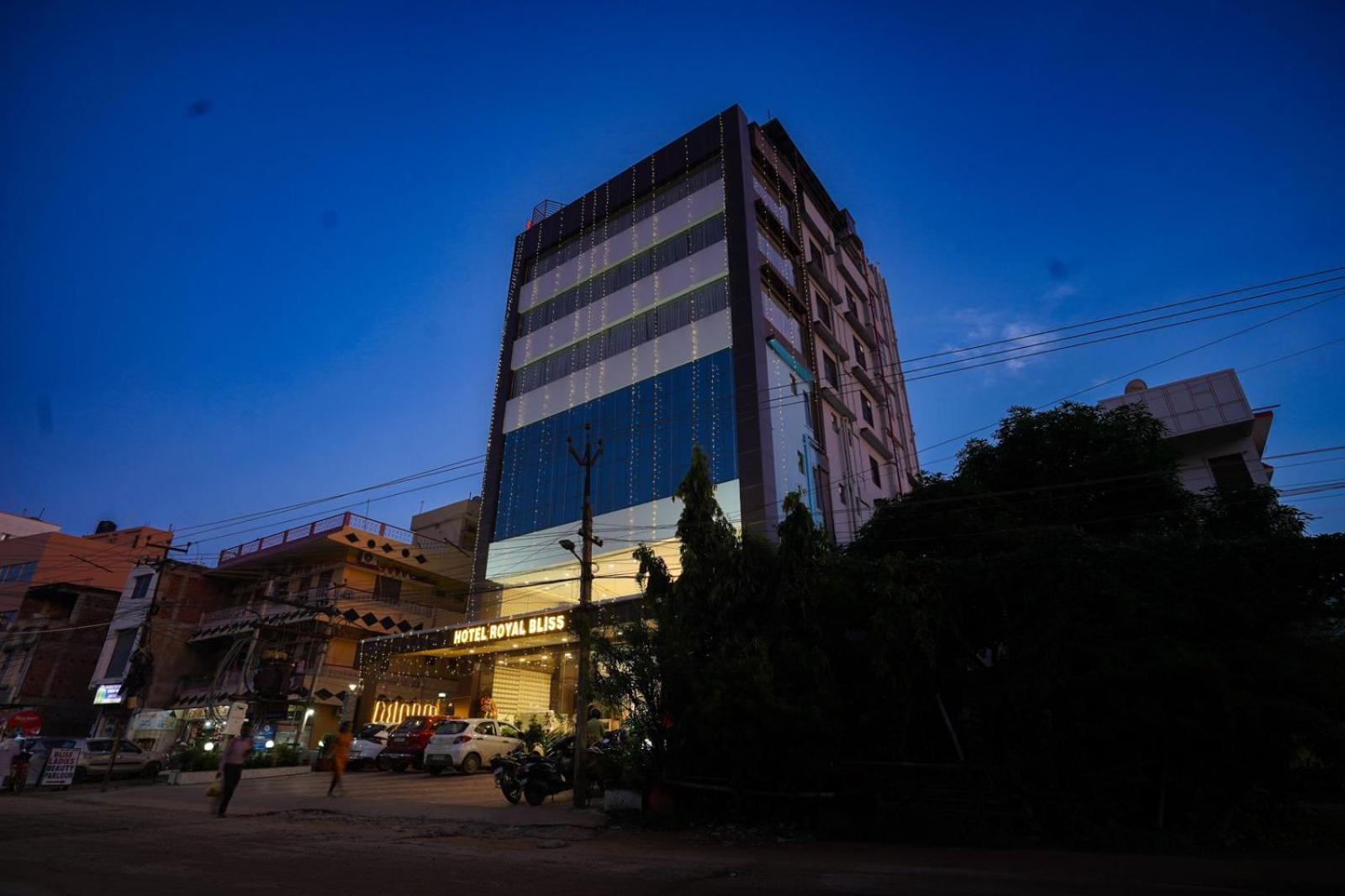 Royal Bliss Hotell Patna  Exteriör bild